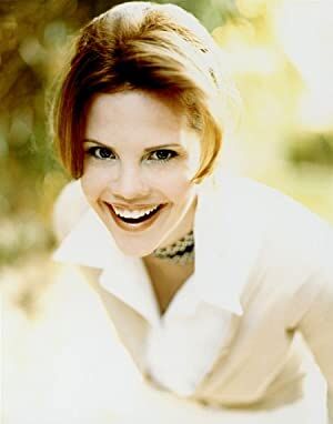 Official profile picture of Kiersten Warren