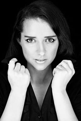 Official profile picture of Laura Cooley