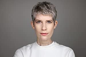 Official profile picture of Laura Evelyn