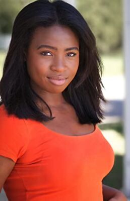 Official profile picture of Laura Yenga
