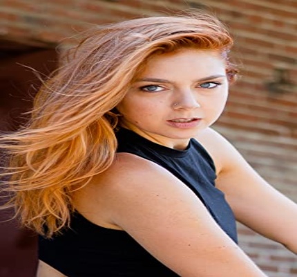 Official profile picture of Lauren Faulkner