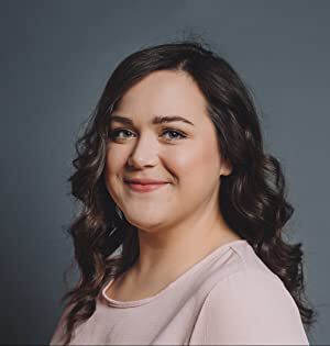 Official profile picture of Lauren Holt