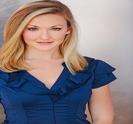 Official profile picture of Lauren Jean
