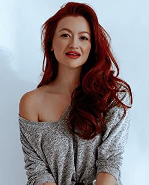 Official profile picture of Leah McKendrick