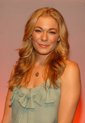 Official profile picture of LeAnn Rimes