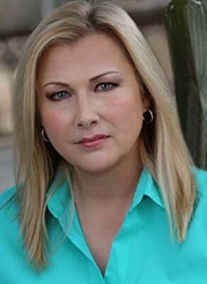 Official profile picture of Leslie Kimbell