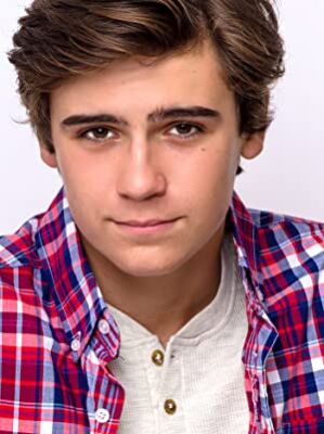 Official profile picture of Lincoln Melcher