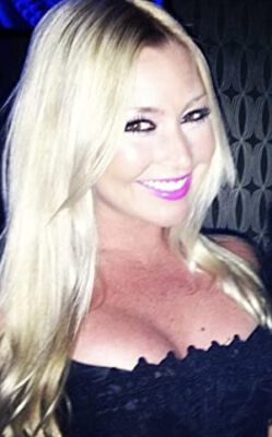 Official profile picture of Lindsey Axelsson