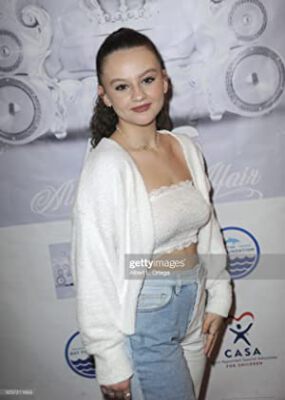 Official profile picture of Lindsey Keefe