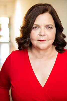 Official profile picture of Lisa Costanza