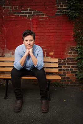 Official profile picture of Liz Glazer