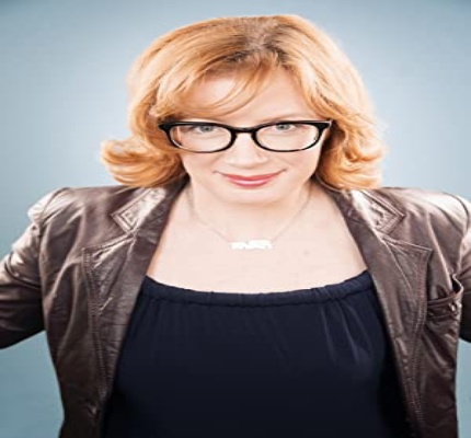 Official profile picture of Liz Simons