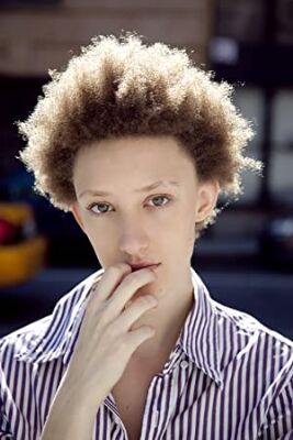 Official profile picture of Maya Eshet