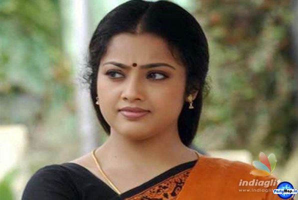 Photo of Meena at an appearance