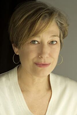 Official profile picture of Meg Gibson