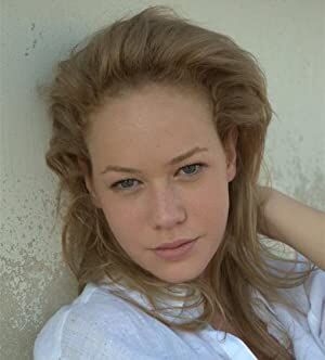 Official profile picture of Michaela Elkin