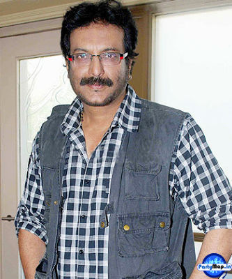 Photo of Milind Gunaji at a concert