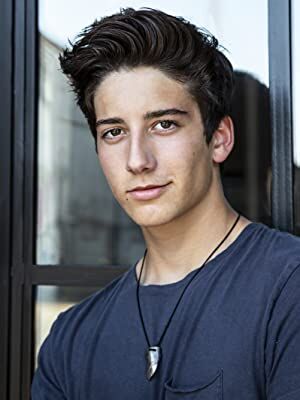 Official profile picture of Milo Manheim