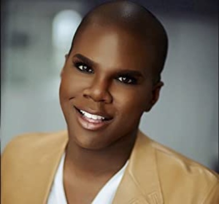 Official profile picture of Miss Lawrence