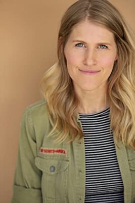 Official profile picture of Molly Hawkey