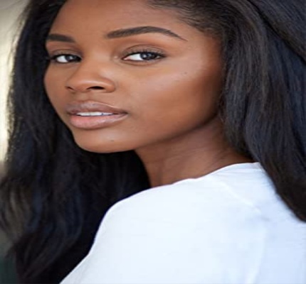 Official profile picture of Naomi Baker