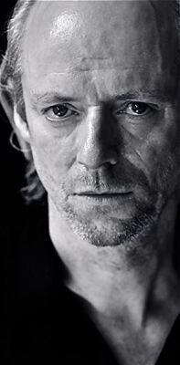 Official profile picture of Ned Dennehy