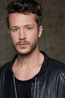 Official profile picture of Nick Roux