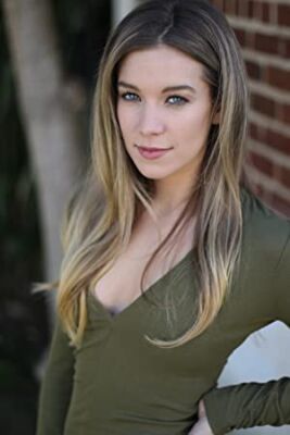 Official profile picture of Nicole Coulon