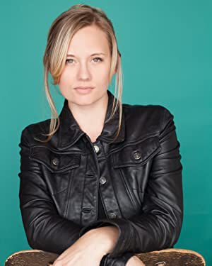 Official profile picture of Nicole Hodges