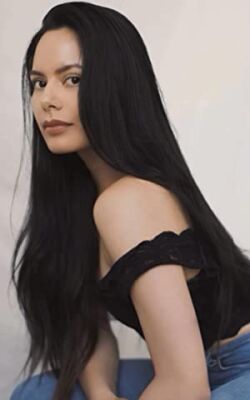 Official profile picture of Nicole Hombrebueno