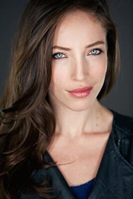Official profile picture of Nicole Stark