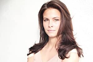 Official profile picture of Nicolette Noble