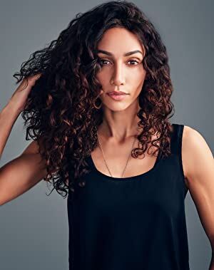 Official profile picture of Nina Lisandrello