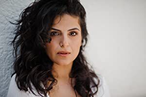Official profile picture of Nisrine Amine