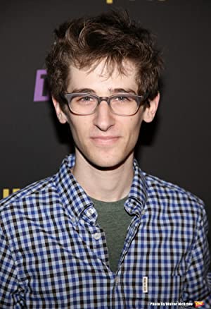 Official profile picture of Noah Robbins