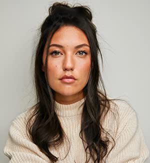 Official profile picture of Olivia Blue