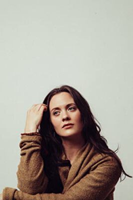 Official profile picture of Olivia May