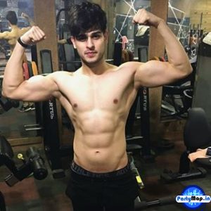 Official profile picture of Priyank Sharma