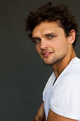 Official profile picture of Ray Nicholson