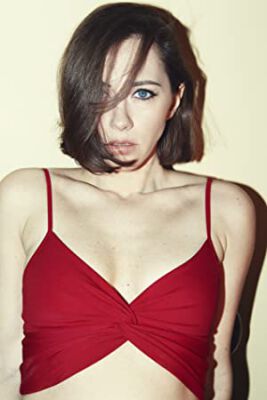 Official profile picture of Rebecca Amzallag