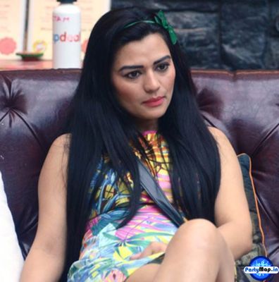 Photo of Renee Dhyani at a show