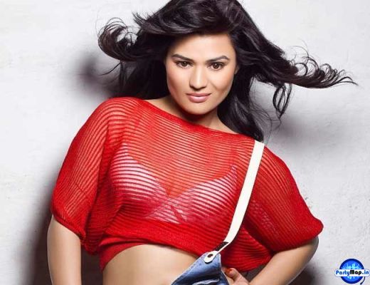 Photo of Renee Dhyani at an appearance