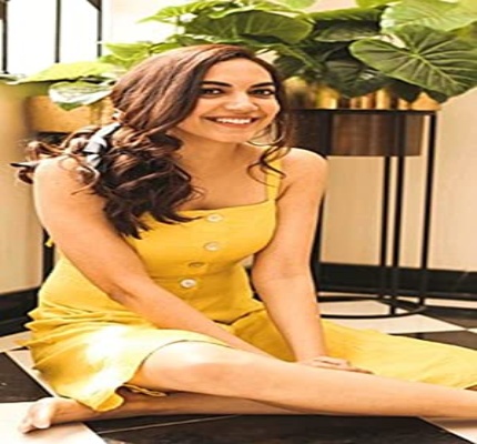 Official profile picture of Ritu Varma