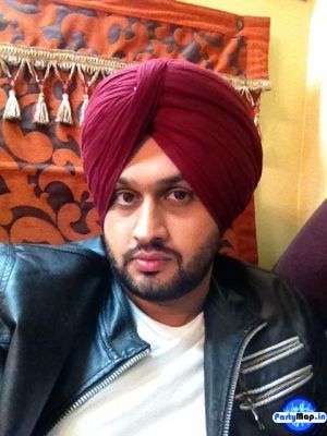 Photo of Roshan Prince at a concert