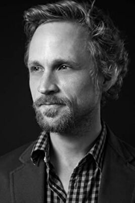 Official profile picture of Ryan Jonze