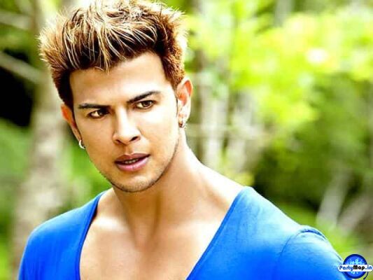 Photo of Sahil Khan at a show