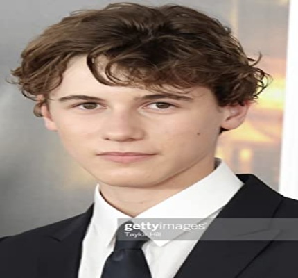 Official profile picture of Sam Nivola