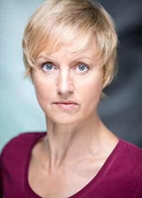 Official profile picture of Samantha Russell