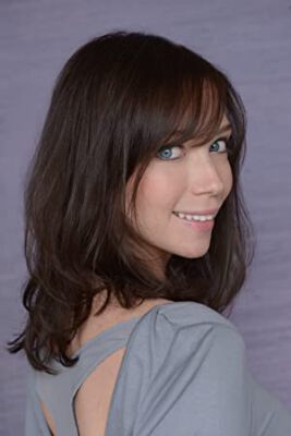 Official profile picture of Samantha Simon
