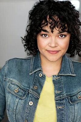 Official profile picture of Sarah-Nicole Robles